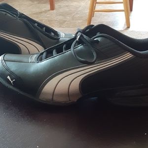 Men size 7 puma shoes